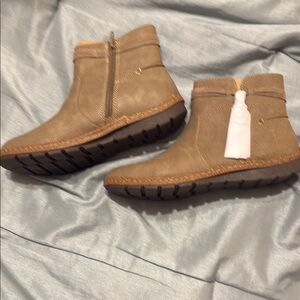 Tan Ankle Boots with Zipper